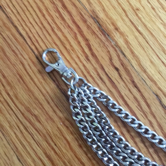 BEBE chain belt - Picture 3 of 5